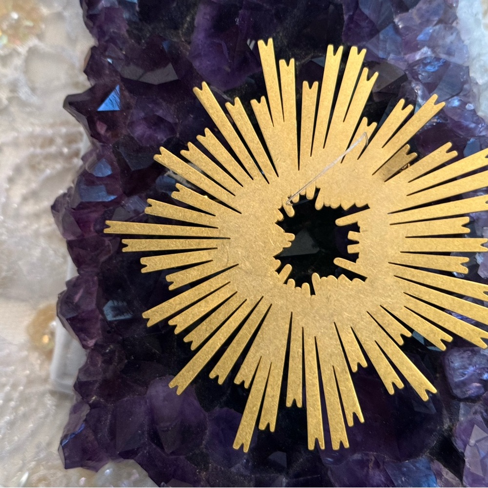 KHOI Riza Brooch - Picture 2 of 7